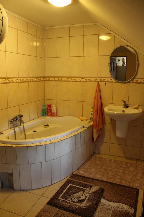 Ferienwohnung Dom Na Zaciszu Laliki Exterior foto